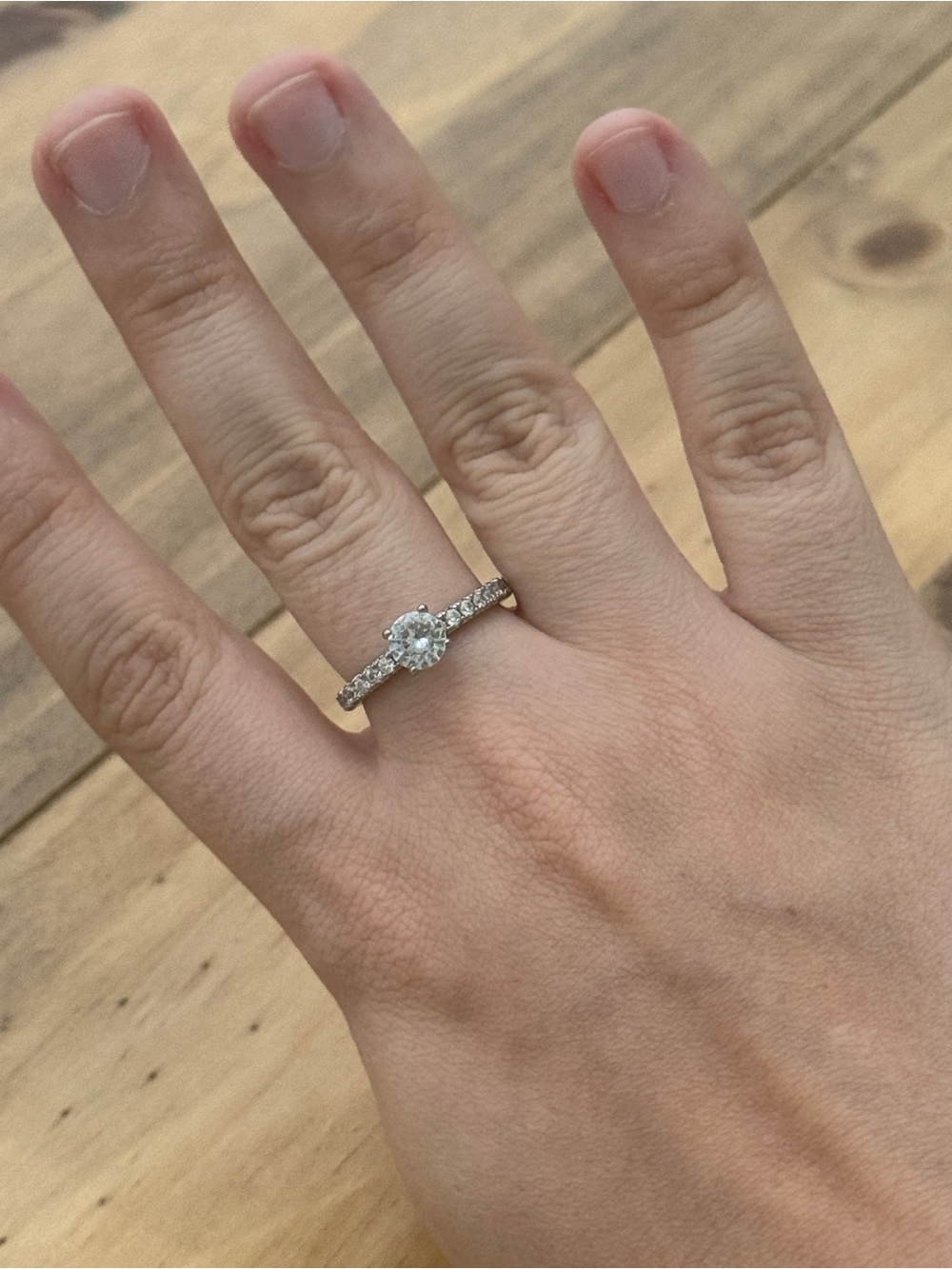 Classic Round-Cut Solitaire CZ women’s Ring rhodium plated size 7.5